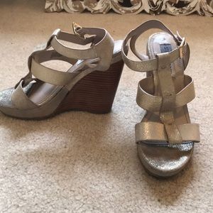 Steve Madden tan/gold dressy wedges size 6.5